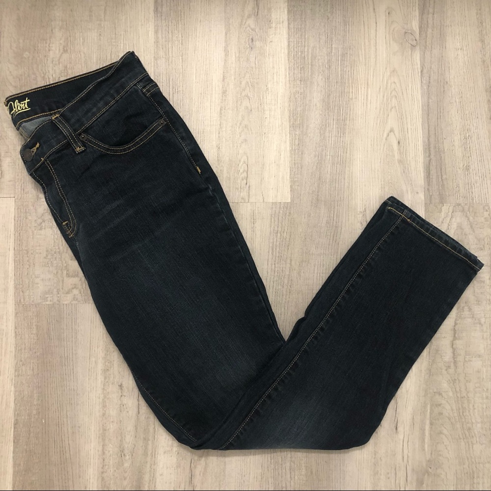 Old Navy Short Flirt straight leg jean